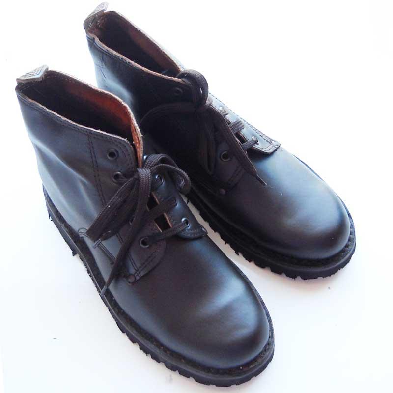 anfibi scarpe e scarpe