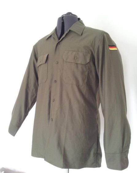 Camicia tedesca in cotone leggero con tasche e bandierina vintage