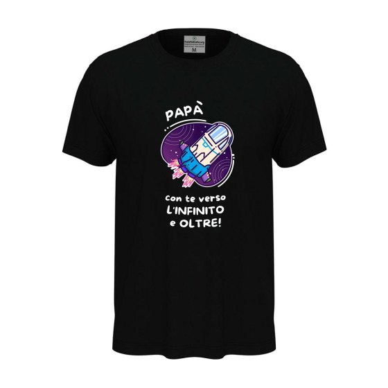 T-shirt classica unisex a manica corta con stampa "OLTRE L'INFINITO", idea regalo disponibile in diversi colori e taglie.