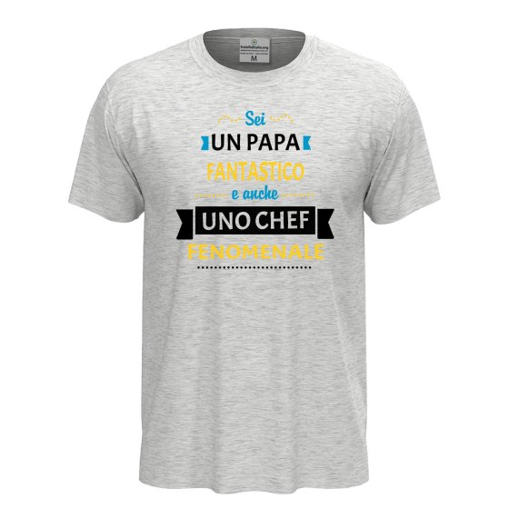 T-shirt classica unisex a manica corta con stampa "PAPA' CHEF FENOMENALE", idea regalo per la festa del papà cuoco
