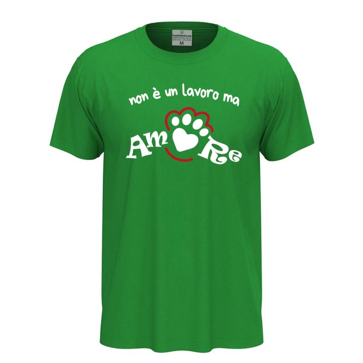 T-shirt classica a manica corta con stampa NON E' UN LAVORO MA AMORE toelettatori veterinari idea regalo