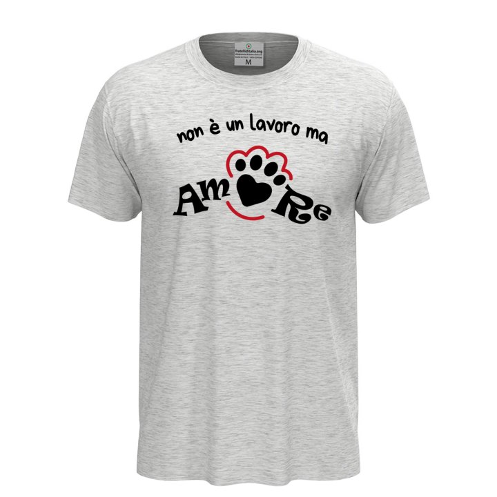 T-shirt classica a manica corta con stampa NON E' UN LAVORO MA AMORE toelettatori veterinari idea regalo
