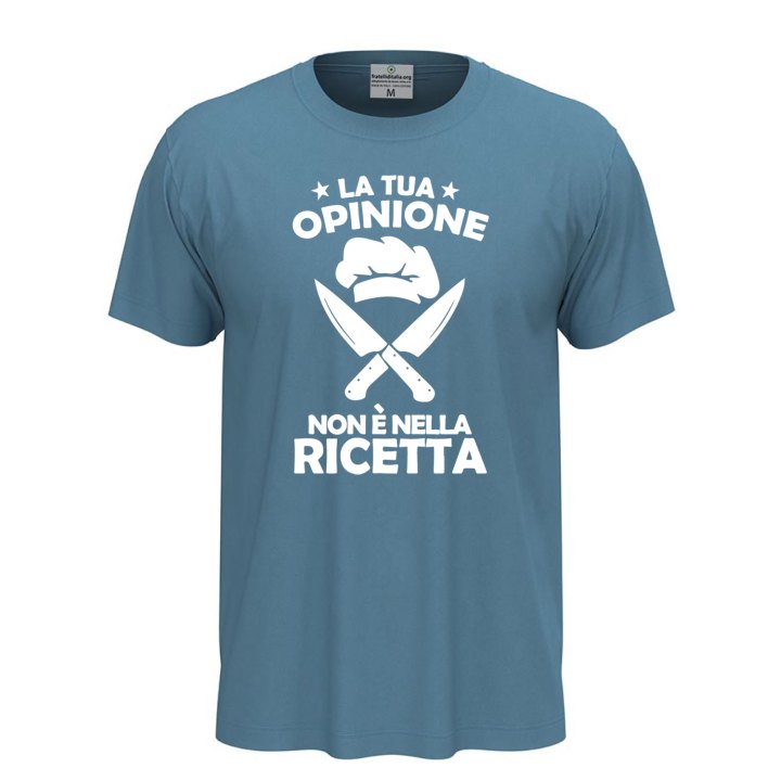 T-shirt classica a manica corta con stampa DTF "LA TUA OPINIONE NON è NELLA RICETTA" chef cuoco divertente